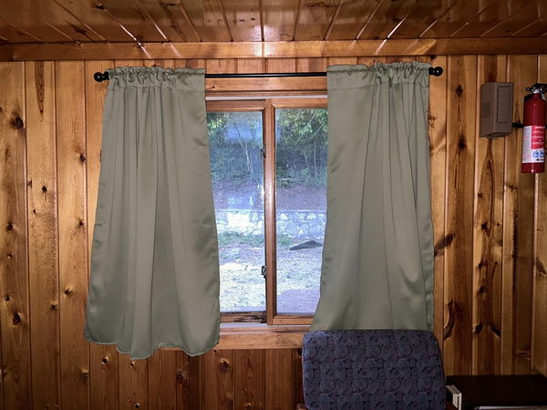 CJs UP North Inn (Browns Motel) - Web Listing (newer photo)